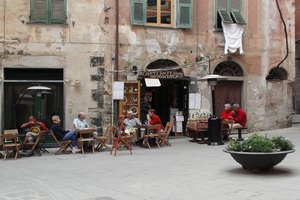 Xtrallusion offers characteristic Bed and Breakfast, B&B, Guest House, Hotel, Albergo and Country Lodge accommodation in Italy. Plus independent self-guided Walking, Adventure, Activity, Skiing and Paragliding Holiday itineraries on the Italian Rivieras, in the Italian Lakes, in the Italian Alps and in some of the most beautiful corners of Italy.